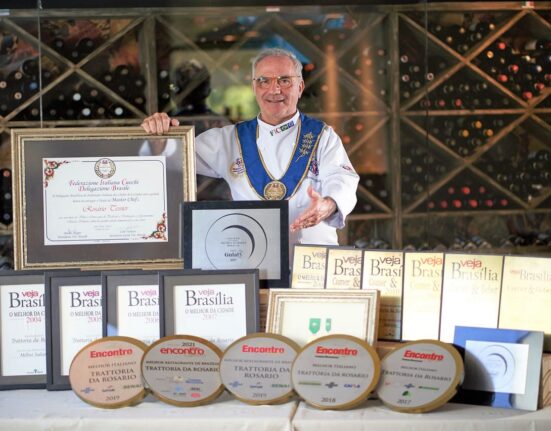 O italiano mais premiado de Brasília comemora 20 anos Colunismo Social