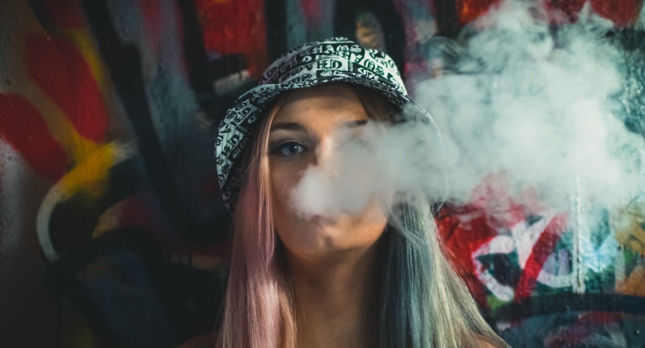 Dia Nacional de Combate ao Fumo alerta para o aumento no consumo de cigarros eletrônicos entre jovens Saúde