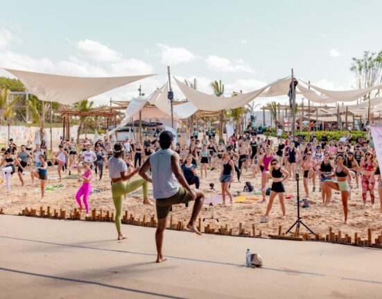 Na Praia 2022: Quality Farmácia de Manipulação marca presença no festival Eventos