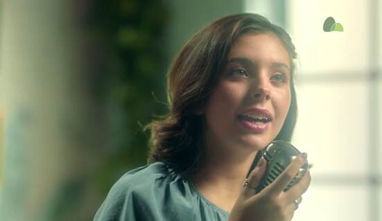 Um sorriso, um abraço e uma flor: Pão de Açúcar lança nova música oficial na voz de Flor Gil Música