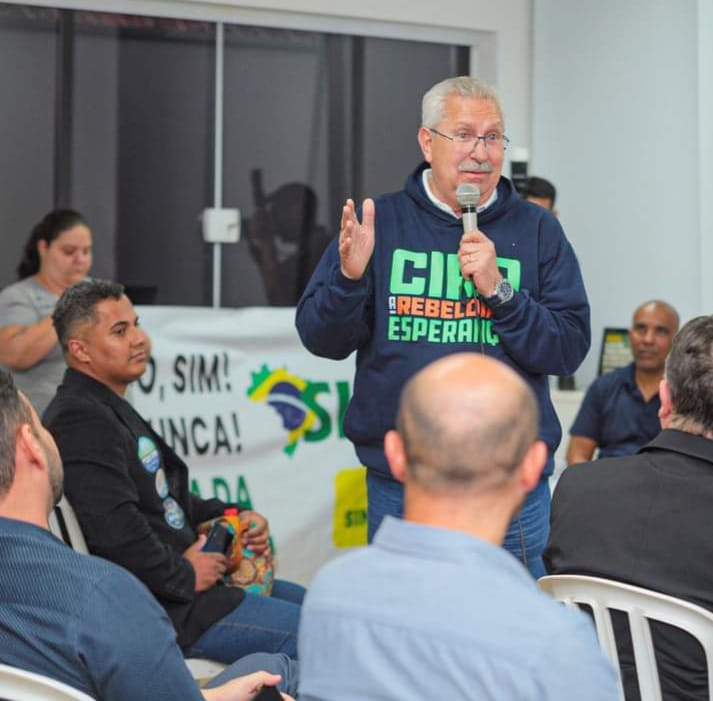 Encontro com representantes dos aposentados Política