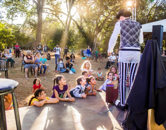 3º Festival PLURAL apresenta nomes importantes da música, do campo das ideias além de feira, oficina e mostra de artes visuais Festival