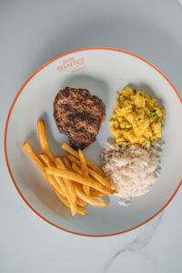 Dom Francisco oferece Picolés para adocicar o dia das crianças Gastronomia