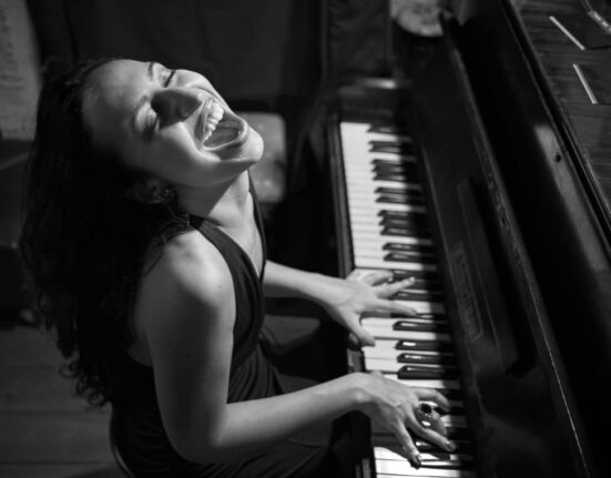 Helô Tenório na Julieta de Serpa show