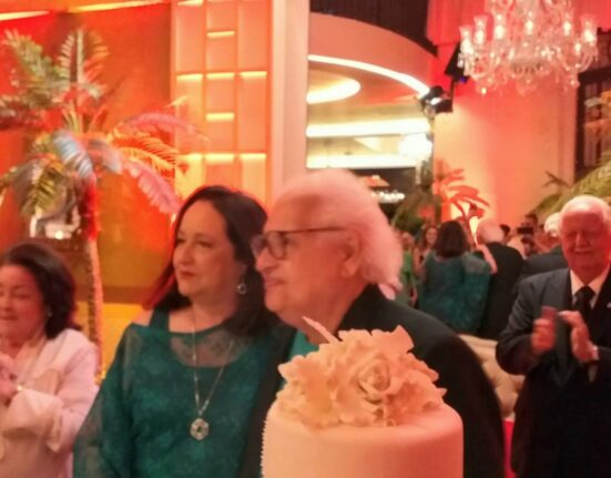 Aniversário de casamento Colunismo Social