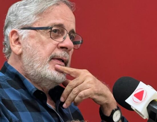 Evento de Ciência na Praia de Copacabana Colunismo Social