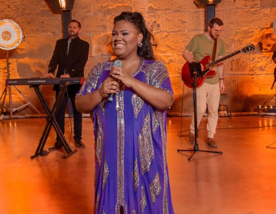 Jéssica Augusto canta “Só Uma Fase”, mais um projeto “Todah 10 Anos em Israel” Música