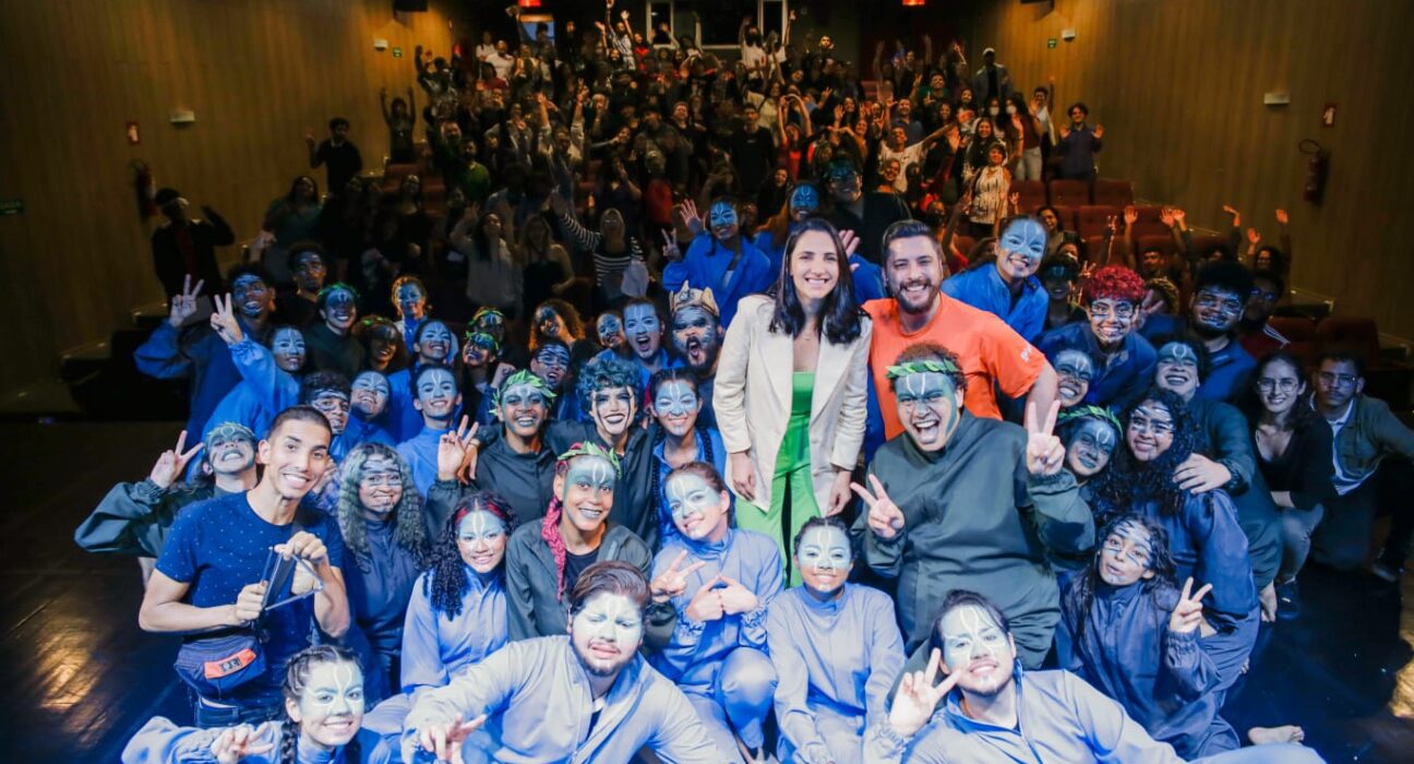 Vila da Juventude encerra projeto Se Liga, Juventude com teatro e exposição fotográfica no Sesc Teatro Paulo Autran Cultura