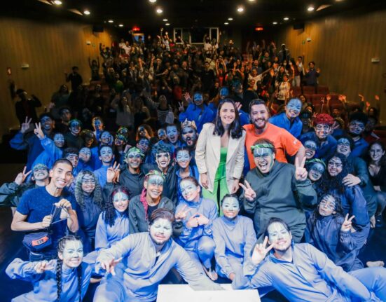 Vila da Juventude encerra projeto Se Liga, Juventude com teatro e exposição fotográfica no Sesc Teatro Paulo Autran Cultura