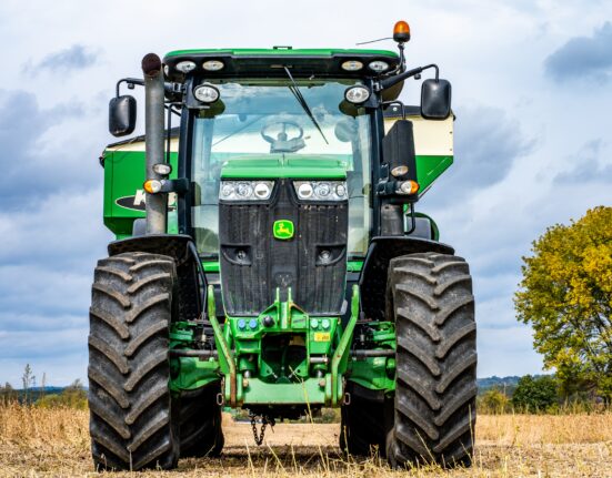 Crescimento no agronegócio impulsiona vendas de consórcios agrícolas Cultura