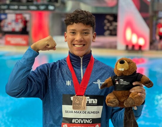 Rafael Max garante bronze ao Brasil no Mundial Júnior de Saltos Ornamentais no Canadá Cidadania