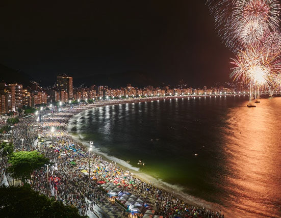Fairmont Rio de Janeiro marca presença no icônico Ano Novo na praia de Copacabana Beleza