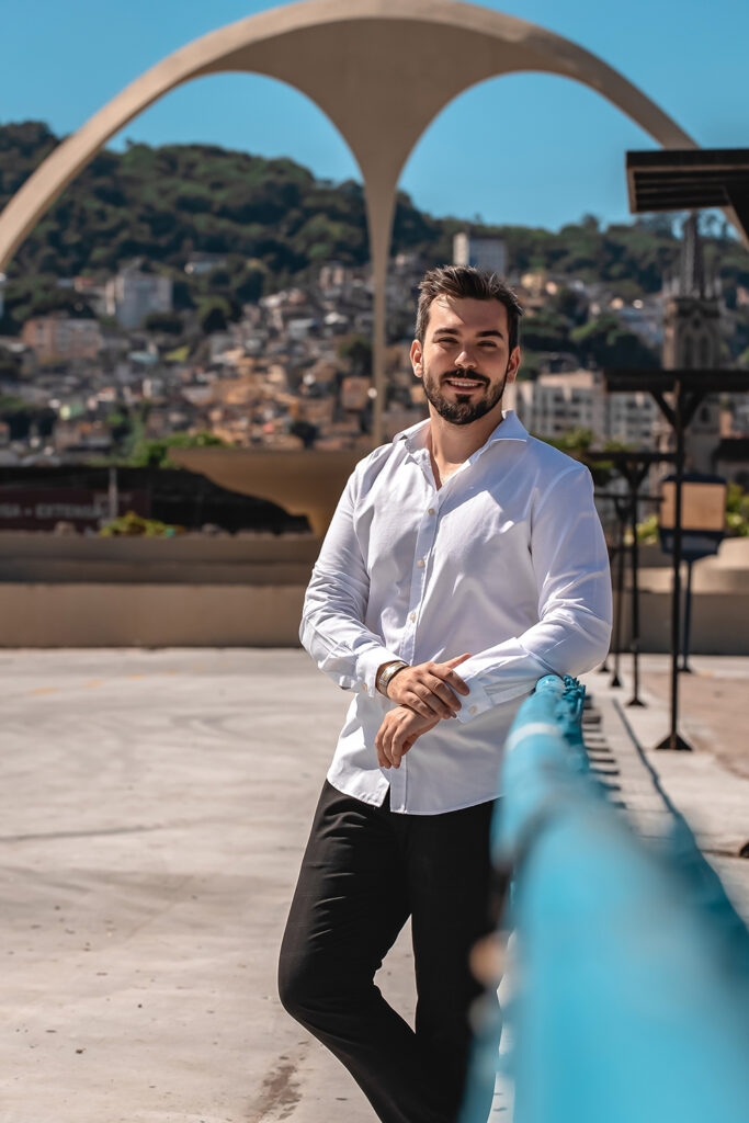 RP Alan Victor assina lista vip do Camarote Rio Praia Colunismo Social