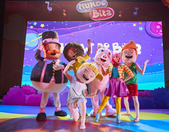 Mundo Bita abre sessão extra para o espetáculo “A semente da diversão é a imaginação”, no teatro da Unip Artes