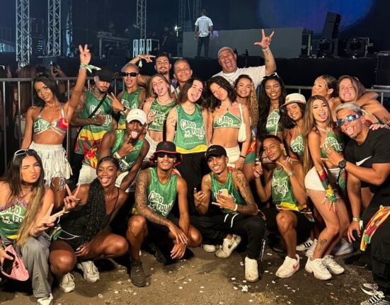 Mansão Cabofolia reuniu influencers de todo o estado Celebridades