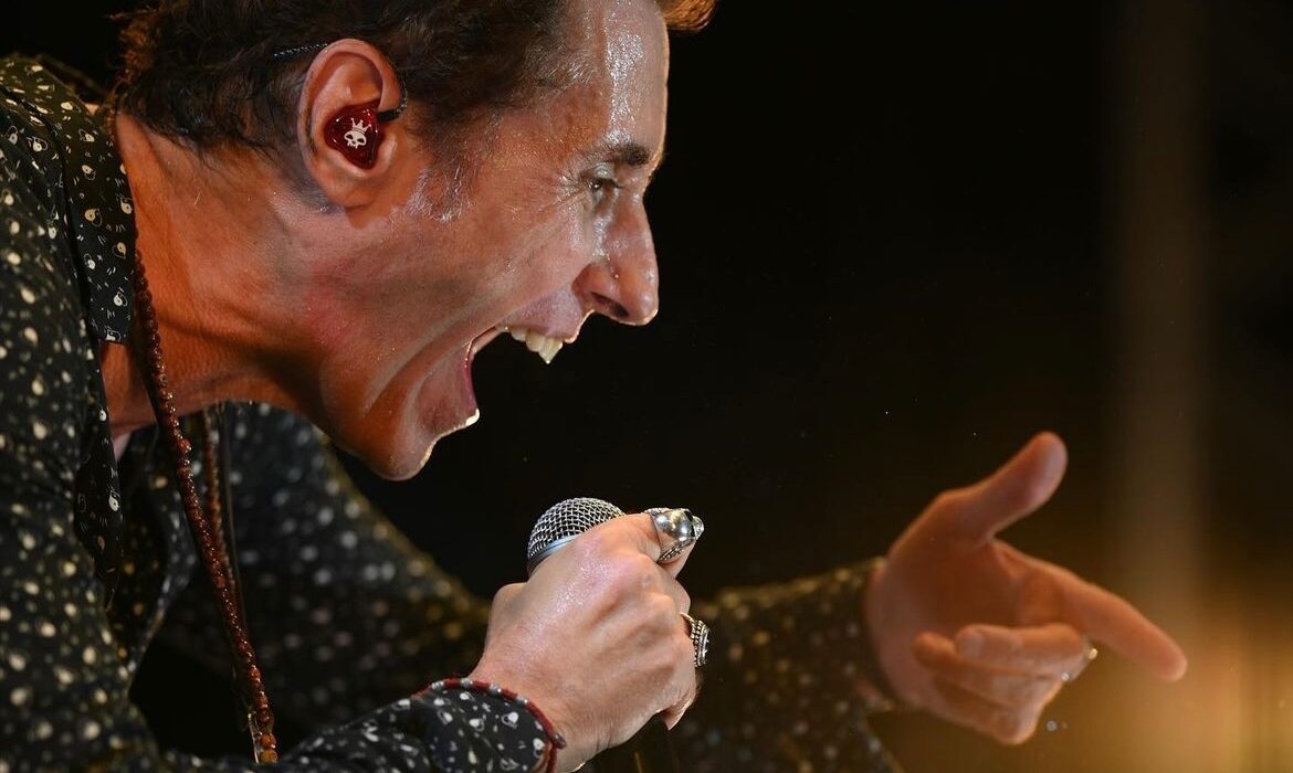 Capital Inicial se apresenta no Arena Multiplace Música