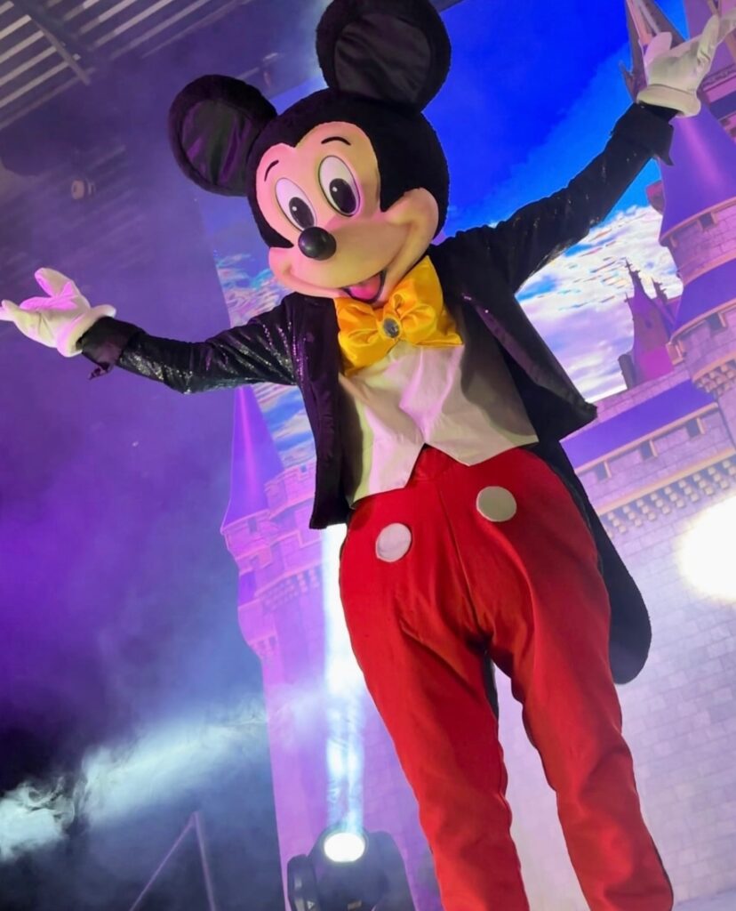 Turma da Disney, Jurassic Land e o Espetáculo Encanto são atrações deste fim de semana na Happy Land Eventos