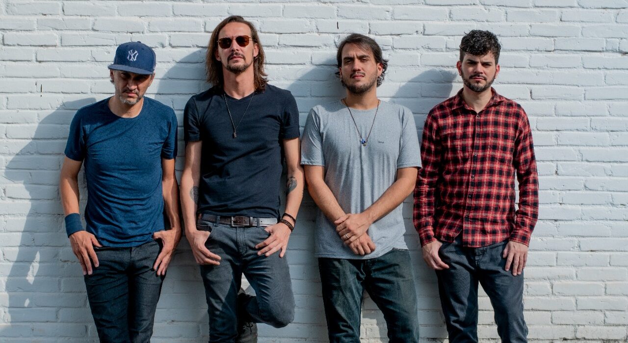 Henrique & Hernane recebe Franco Levine no palco do Bar Cerrado Cervejaria Música