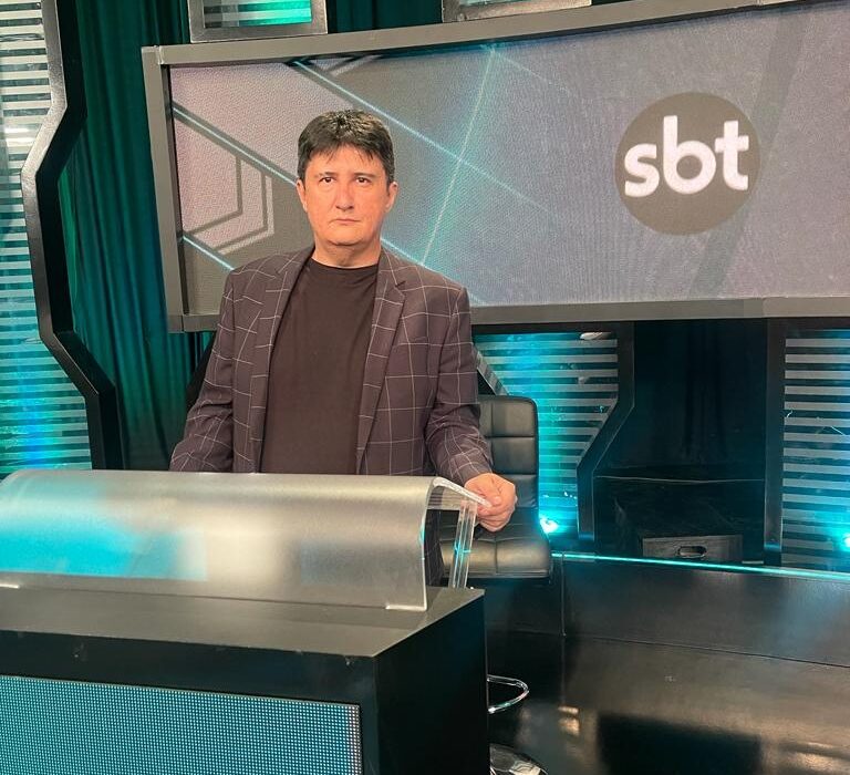 Fabrício Correia estreia o programa “Conversa de Bastidores” na TV THATHI SBT Colunismo Social
