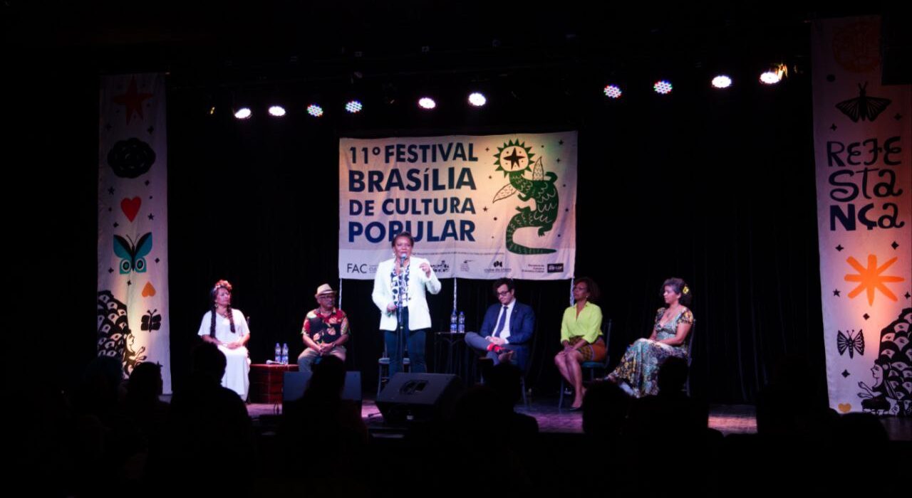 ‘Queremos chegar aos mestres, chegar aos griôs', diz Margareth Menezes durante participação no Festival Brasília de Cultura Popular Cultura