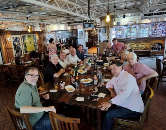 Homenagem póstuma Colunismo Social