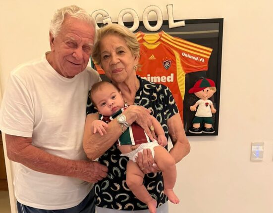 Bisneto tricolor Colunismo Social