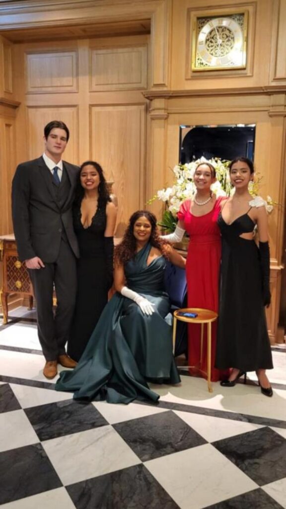 Suíça: brasileira Mônica Merkt ganha mais um Prêmio profissional! Colunismo Social