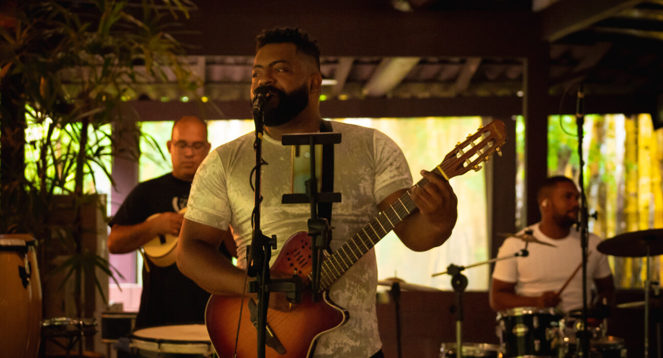 Samba, feijoada e cerveja agitam sábados de janeiro no Conjunto Nacional Diversão