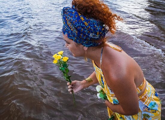 Festa das Águas celebra Iemanjá e Oxum na Praça dos Orixás Internacional