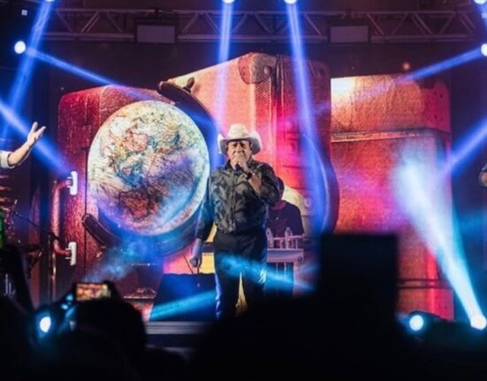 Matogrosso & Mathias e Trio Parada Dura se apresentam dia 31 de março no Arena Multiplace Eventos