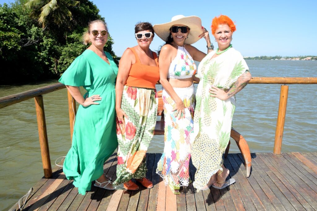 Ana Monteiro comemora aniversário com High Society de Maceió Colunismo Social