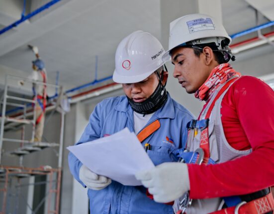 Oportunidade: construtora oferece 10 vagas de estágio para estudantes de Engenharia Civil negócios