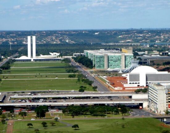 Governo Federal firma acordo com empresa brasileira na contratação de tecnologia geoespacial americana Celebridades