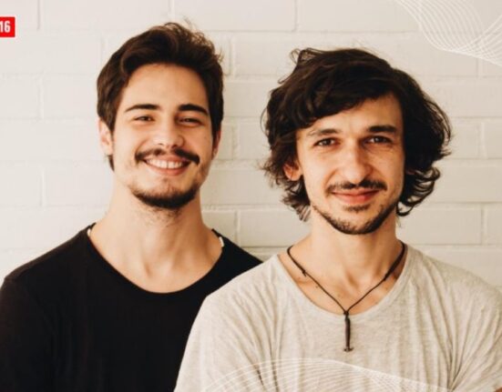 Beraderos, no Teatro Cesgranrio Colunismo Social