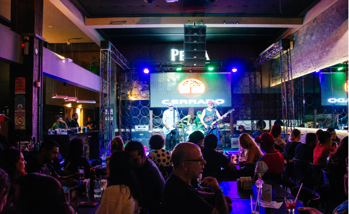 Henrique & Hernane, Pitwawa e Liga Joe dividem palco do bar Cerrado Cervejaria Eventos