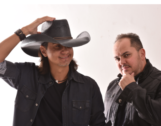Emílio e Eduardo assinam com a Mega Produções Artísticas Música