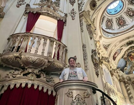 Limpeza e reorganização Colunismo Social