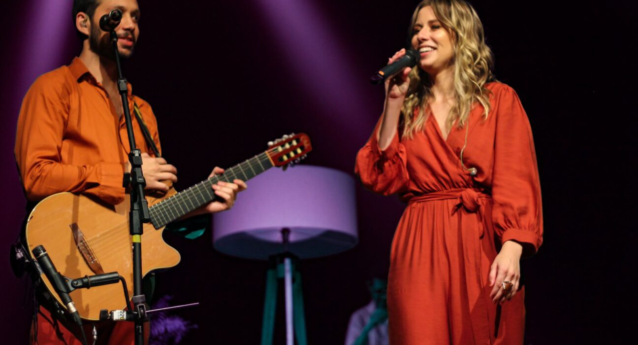 Dudalu divulga segunda parte da versão ao vivo do álbum "Recomeçar" , com homenagem a Rita Lee Música