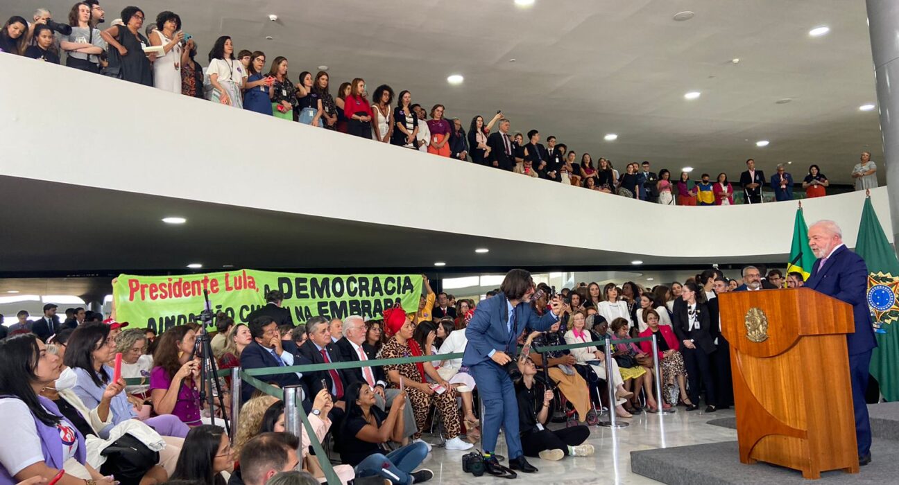 Mulheres da Embrapa defendem saída da atual Diretoria em ato no Palácio do Planalto Notícias