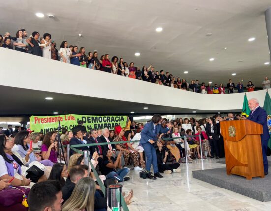 Mulheres da Embrapa defendem saída da atual Diretoria em ato no Palácio do Planalto Oficinas