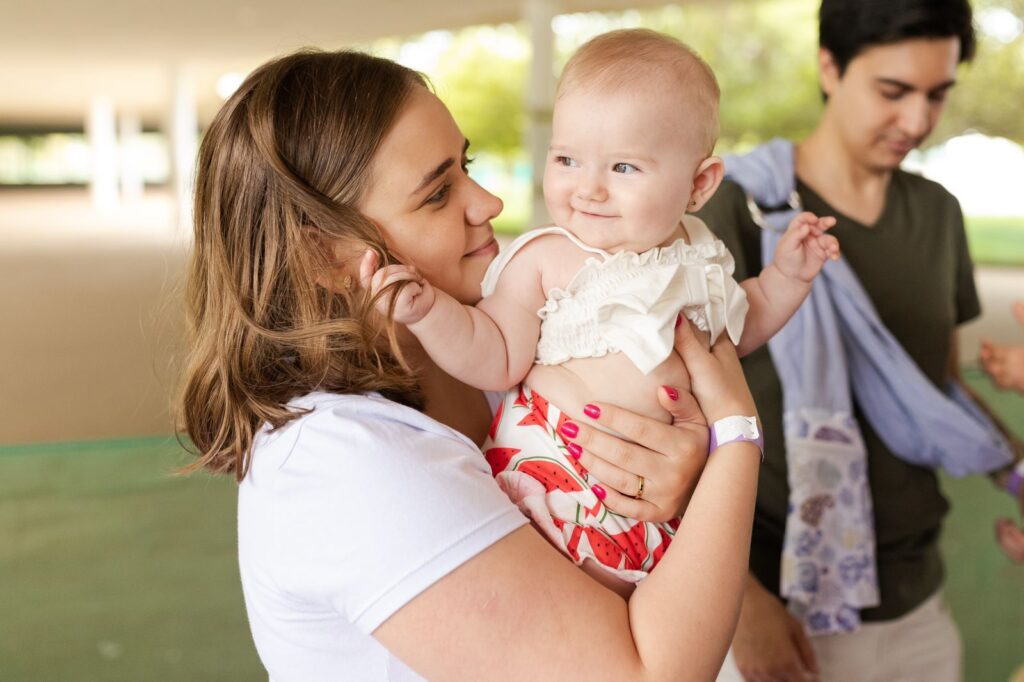 Ex atriz do SBT abre loja de doces; Conheça o produto mais vendido Celebridades