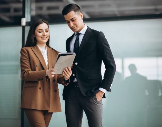 Começando um negócio do zero - empresário de sucesso traz dicas de empreendedorismo para iniciantes Música