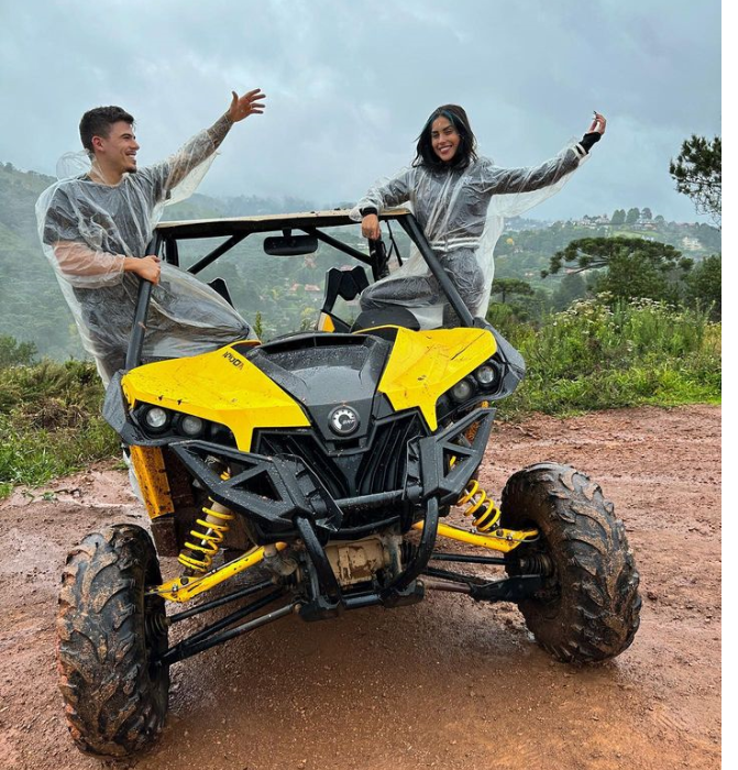 Mais fortes do que nunca: Tati Zaqui e Thomaz Costa passam fim de semana romântico em Campos do Jordão Celebridades