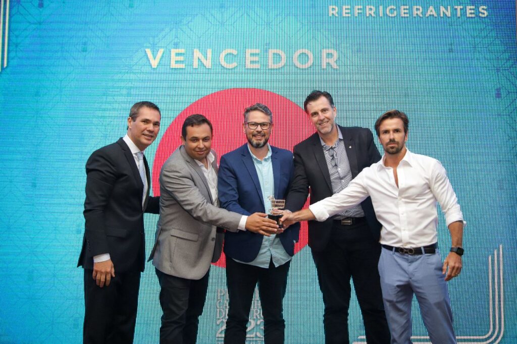 Agos reconhece supermercados e fornecedores com Prêmio Carrinho de Ouro Notícias