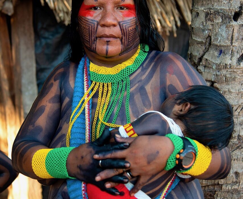 Eduardo El Kobbi traz para sua galeria exposição que retratam a riqueza dos povos originários do Brasil pelas lentes do fotógrafo e indigenista Renato Soares Artes