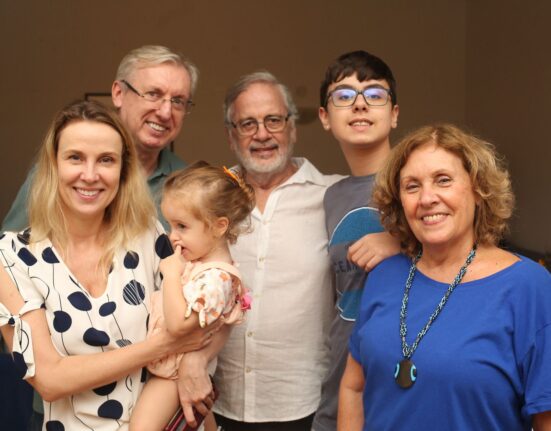 Dupla comemoração Colunismo Social