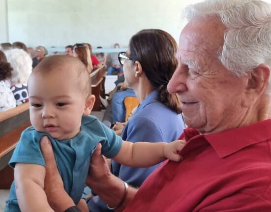 Primeira missa Colunismo Social