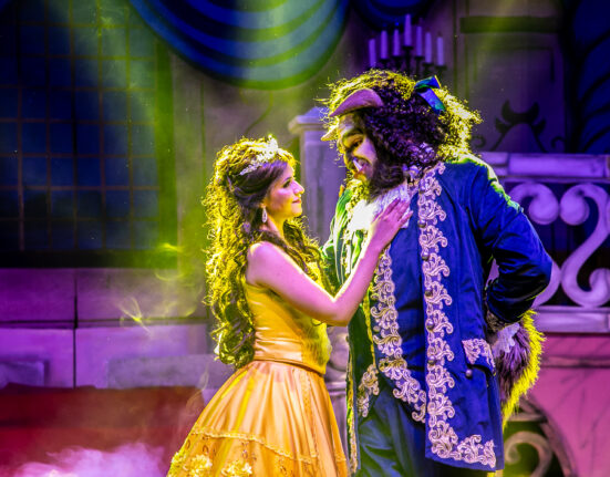 Espetáculo musical “A Bela e a Fera” volta a Brasília Gastronomia