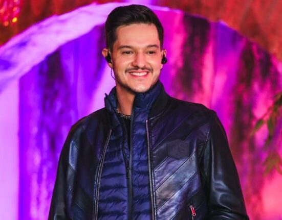 Oftalmologista decide se tornar cantor sertanejo depois de reavaliar escolhas de vida Celebridades