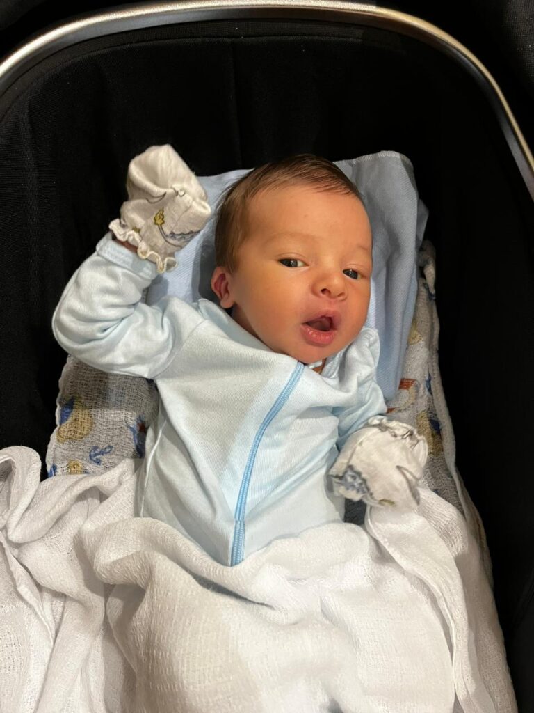 Destaque do forró, Eric Land anuncia nascimento de Miguel, seu primeiro filho Colunismo Social